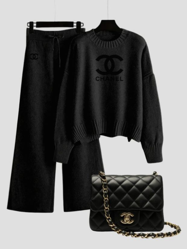 Luxe Knit Set with Strap Chain Bag