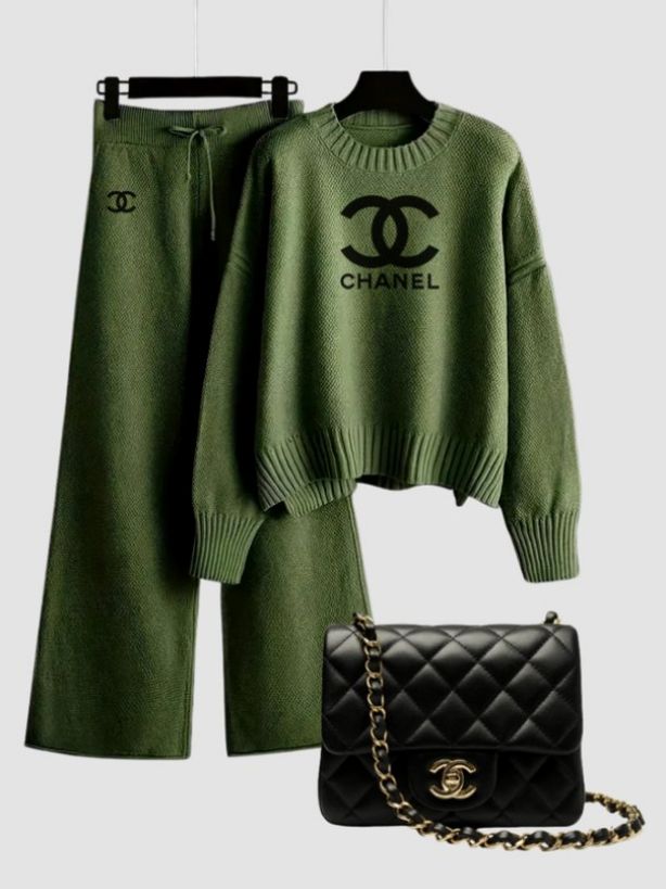 Luxe Knit Set with Strap Chain Bag